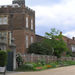 London 490 Hampton Court